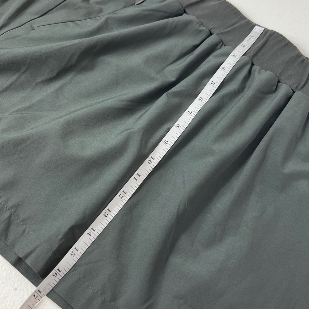 Quince Size Large Performance Tech Skort Olive NW… - image 10